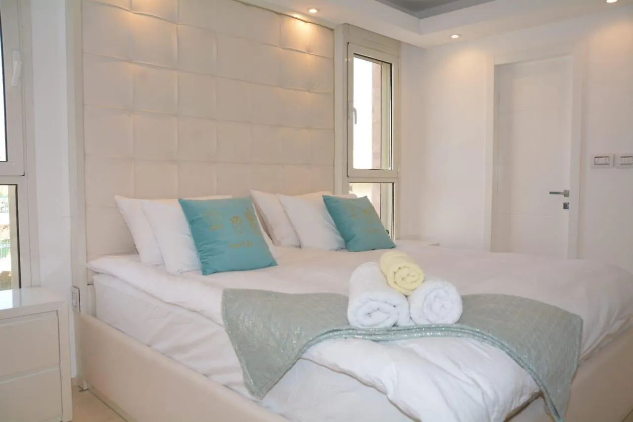 Renovated 3 Bedroom - Residence With Pool Next The Beach Eilat 0*,  Israel