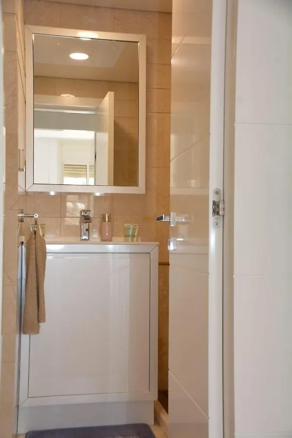 Apartment Renovated 3 Bedroom - Residence With Pool Next The Beach Eilat